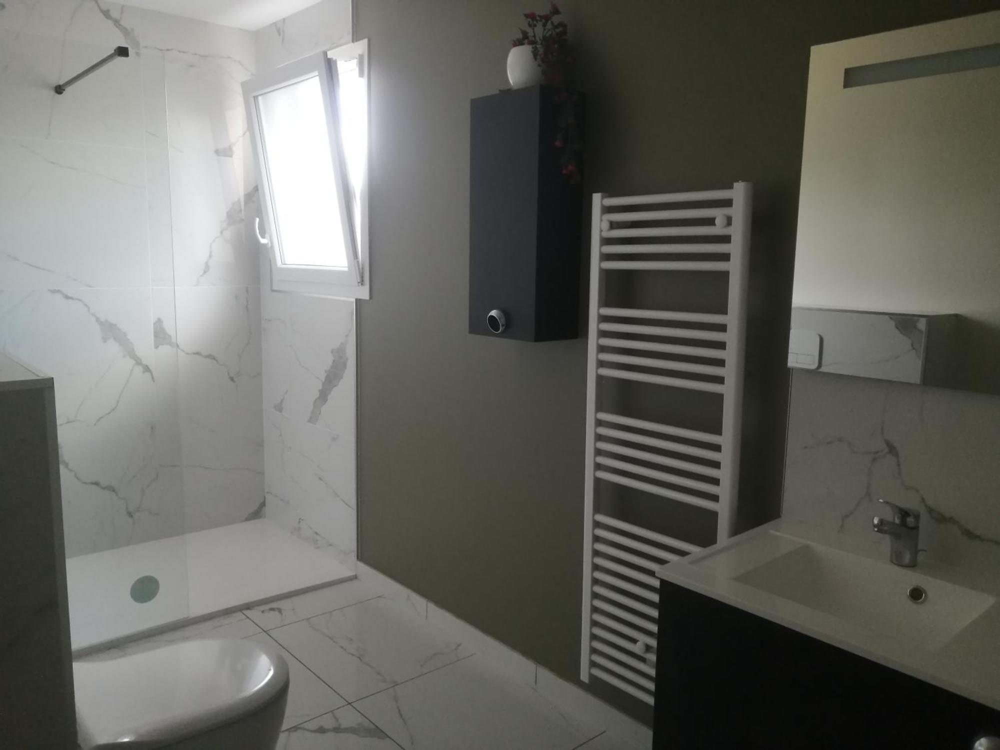 Chambre Privee Dans Une Maison Familiale Charmes  Экстерьер фото