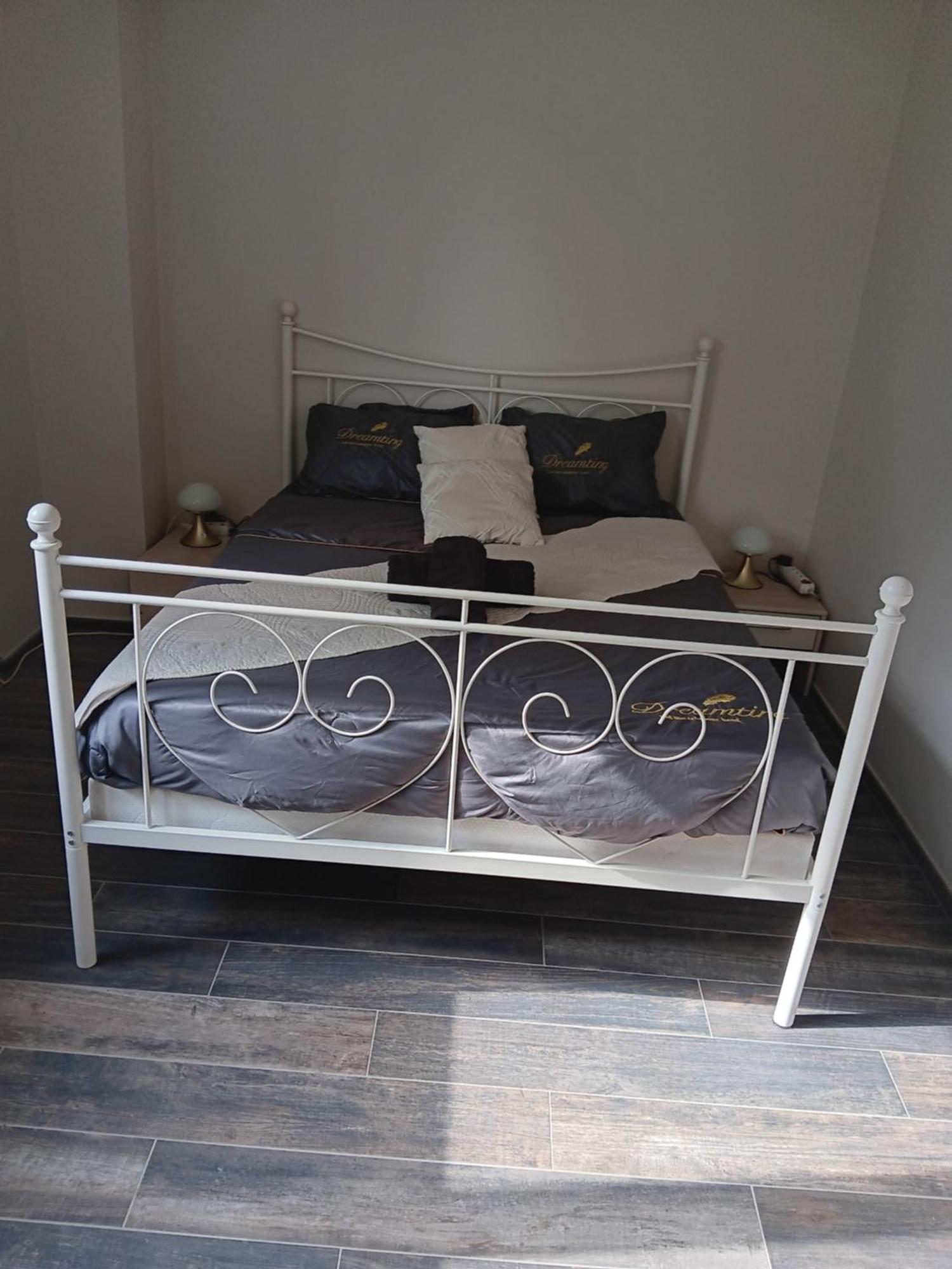 Chambre Privee Dans Une Maison Familiale Charmes  Экстерьер фото