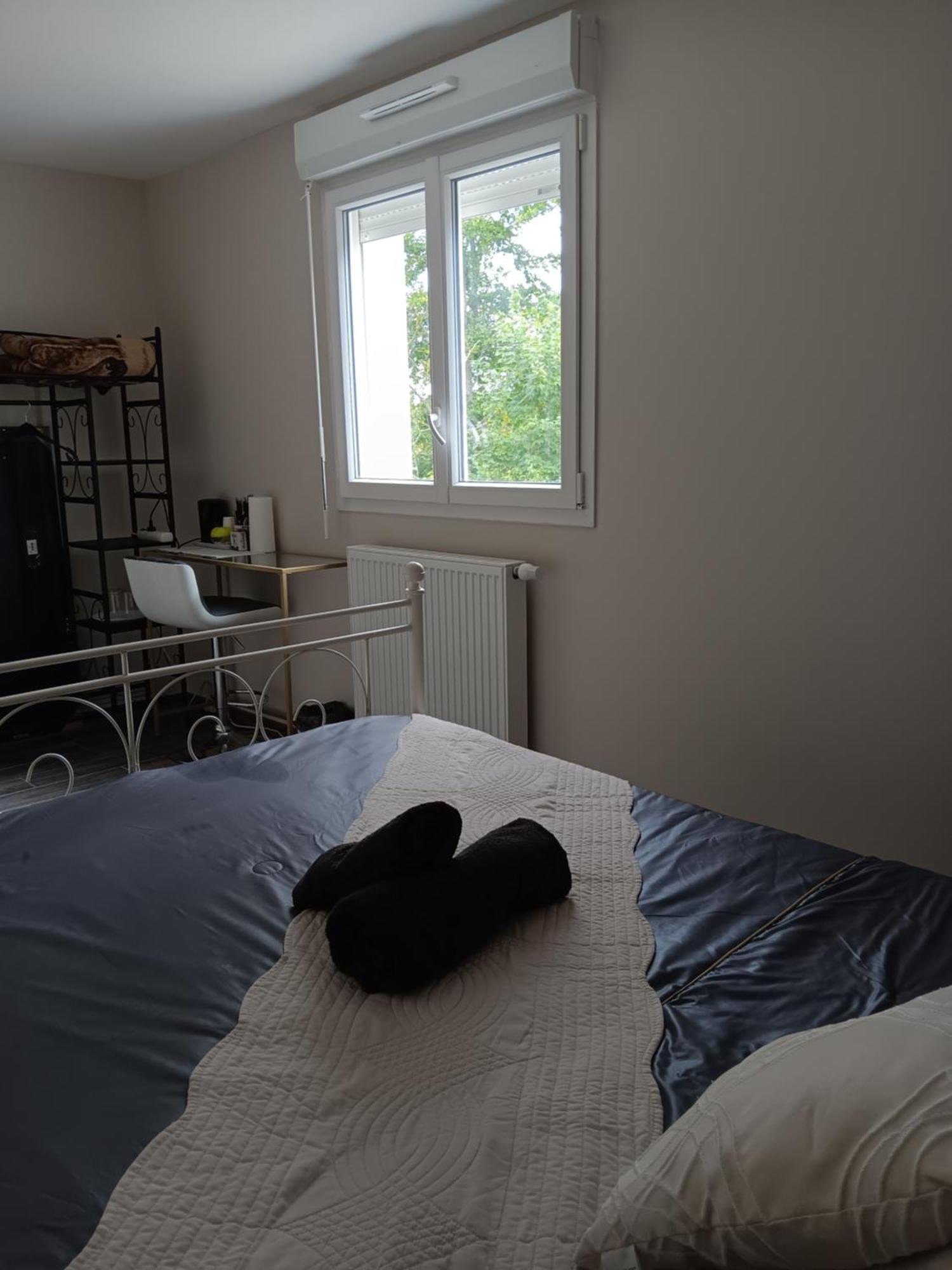 Chambre Privee Dans Une Maison Familiale Charmes  Экстерьер фото